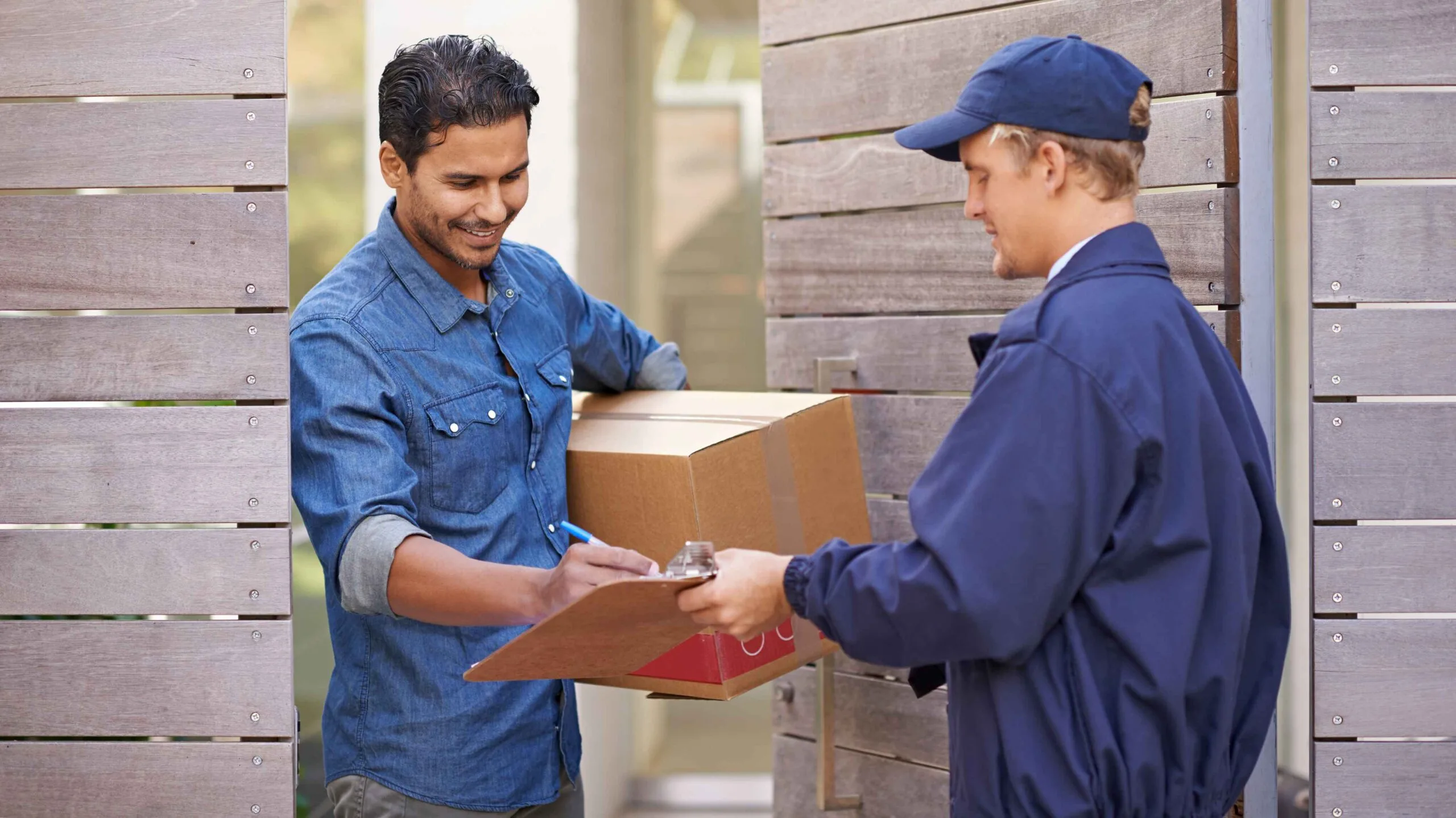 AQUBE Courier delivery support